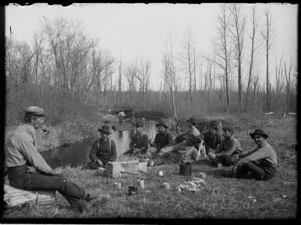 Break time at the lumber yard (I0002372)